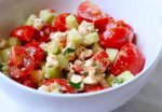 652x450_086391-salata-de-rosii-cu-castraveti-si-feta.jpg